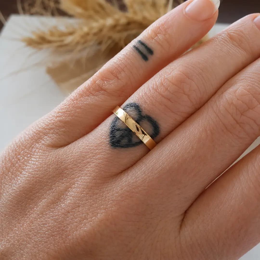 Aliança 2,5mm em ouro maciço