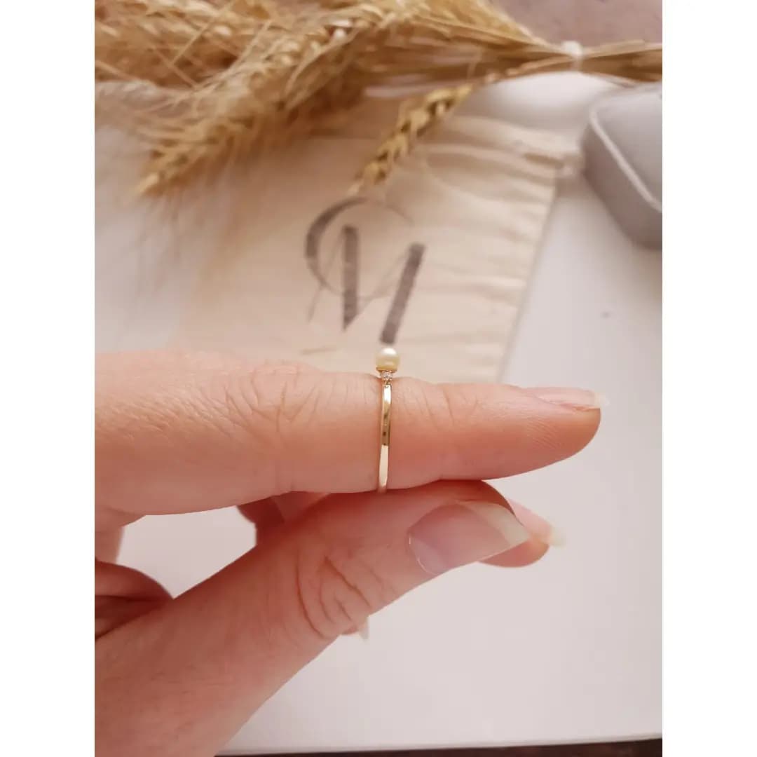 anel de pérola em ouro maciço
