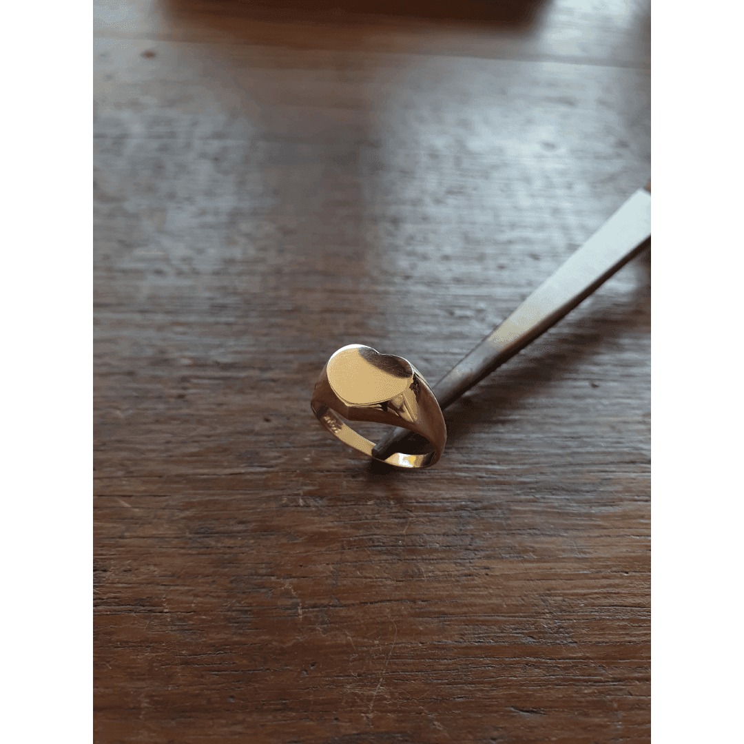 Anel Ouro maciço Sinete Coração anel sinete coracao img