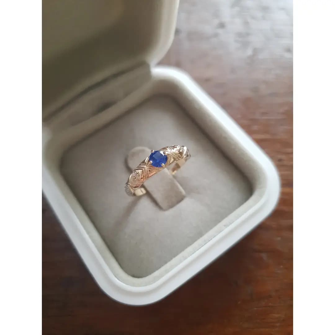 Anel de Formatura Enfermagem em Ouro Maciço 10K e 18K – Modelo C45 webp