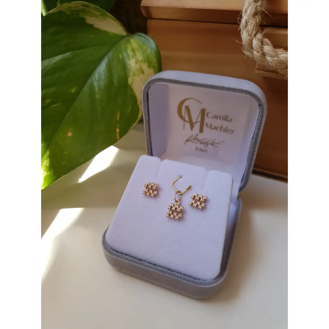 Conjunto em ouro no signo de Aquário